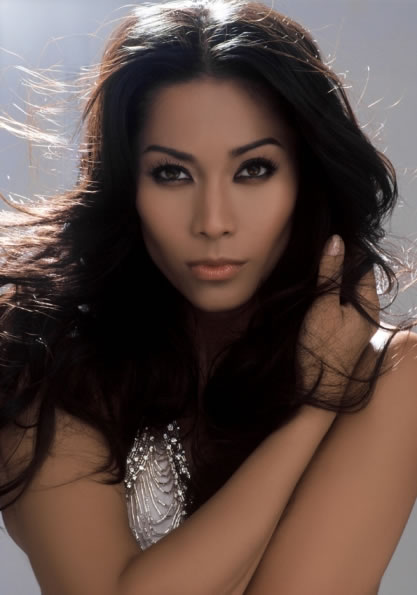 Anggun Promo Picture for the Repackage of Luminescence
