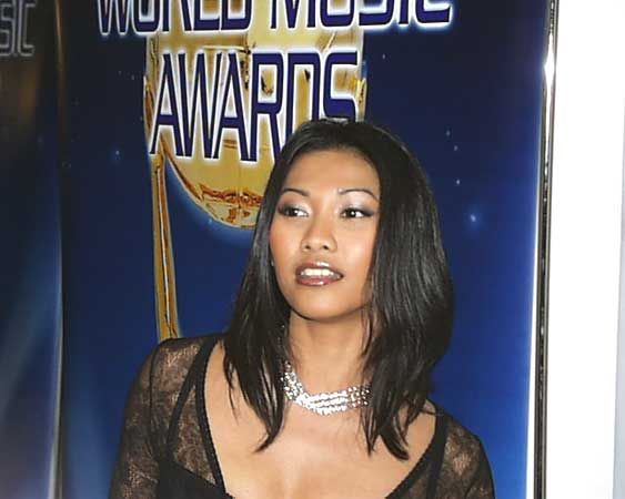 Anggun at World Music Awards 2002