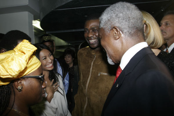 Anggun incontra Kofi Annan