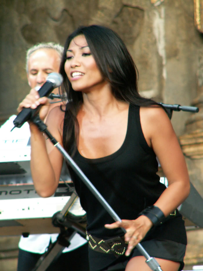 Anggun concert in Metz (France) - 11th July 2006 - Photo by Pablo03