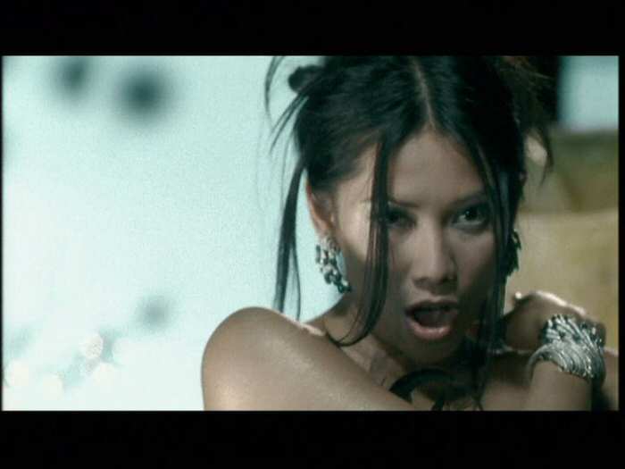 Etre una Femme Video - Thanks to Davide Massano