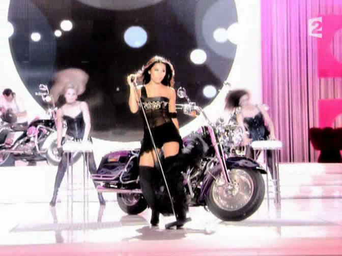 Anggun sing in TV
