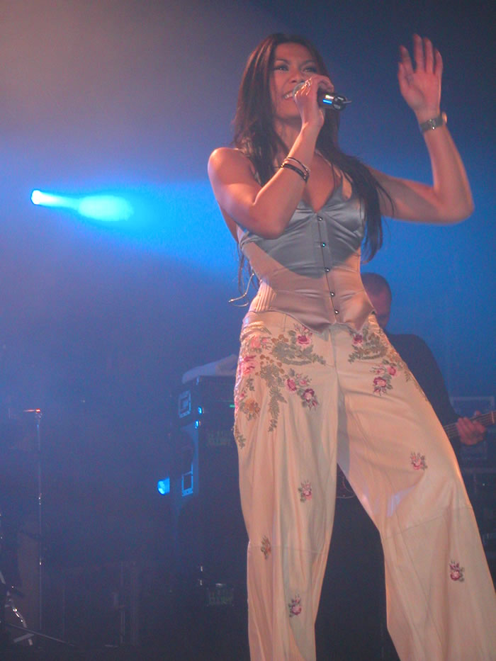 Anggun in concerto a Sin le Noble (Francia) da Jackbauer